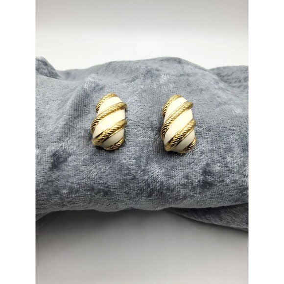 Vintage 80s-90s Signed Robert Manse Gold-tone White Enamel Twisted Rope Earrings - Picture 4 of 14